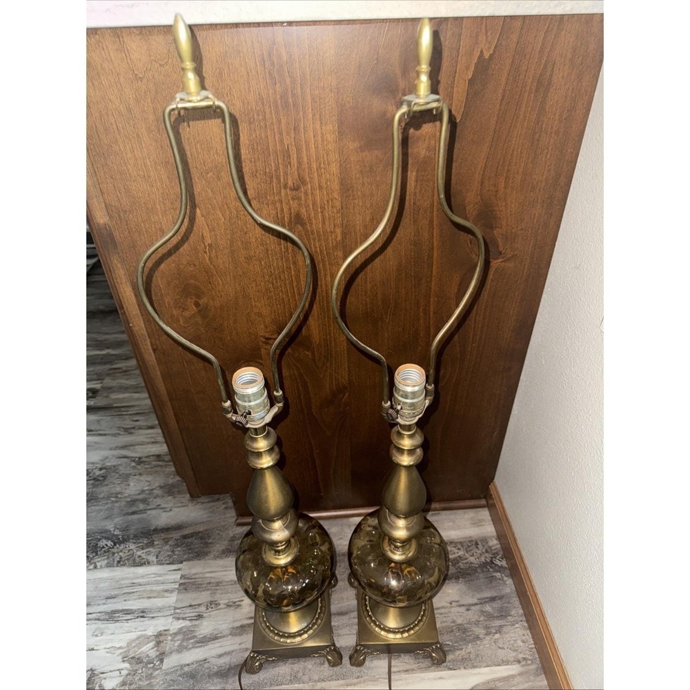 Set Of 2 Vintage Brass Table Lamps Amber Glass Globe 35" Tall 3-Way Ornate Base - Picture 2 of 16